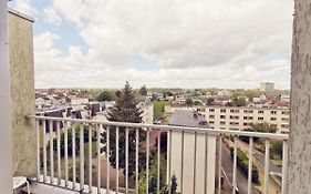 Suite Athéna - Melun gare RER - Balcon et parking
